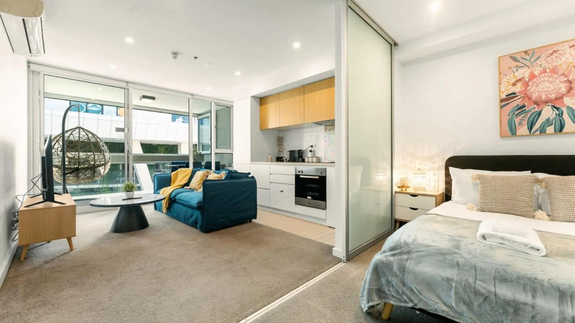 2Br Apartment On Balfours Way Adelaide
